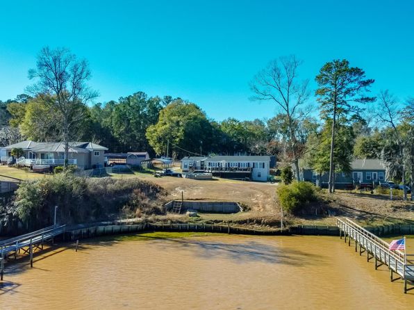 325 Green St, Santee, SC 29142