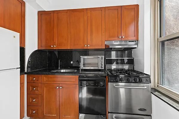 Sold by Compass | media 13