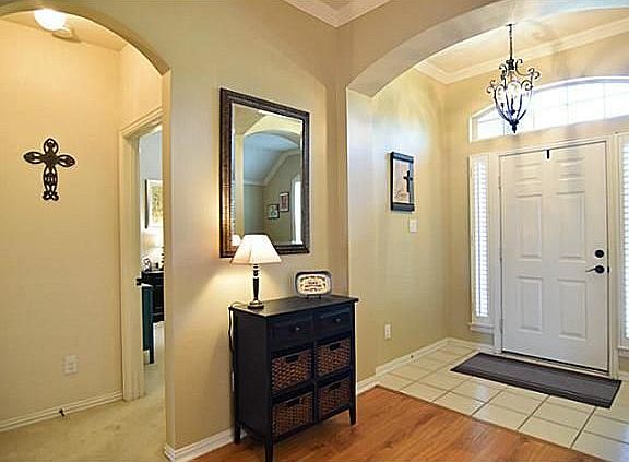 3rd image of 2009 Westbury Ln