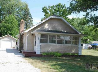 819 Westwood Dr, Monroe, MI 48161