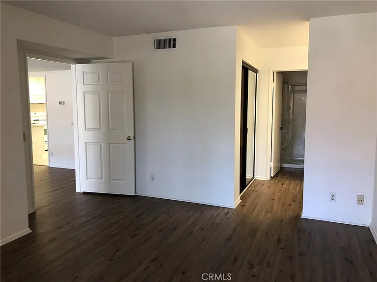 25951 Orbita — Photo 28
