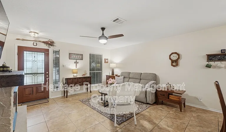 2909 Ashwood Rd — Photo 7