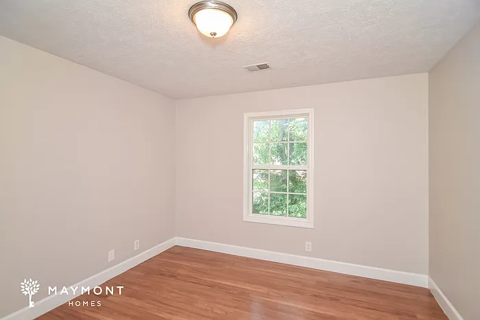 2057 Aberdeen Cir — Photo 13