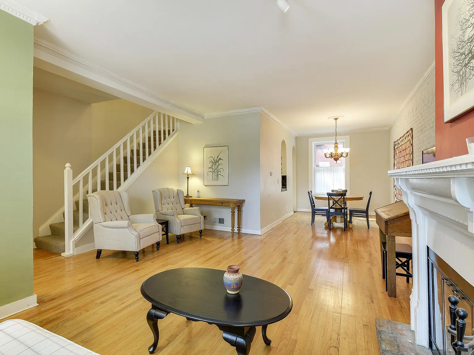 3 bed, 1.0 bath, 1452 sqft, $2,200 — Photo 4