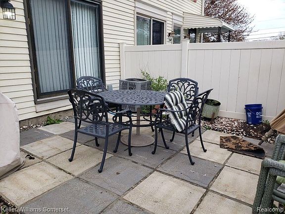 2nd image of 38844 Golfview Dr