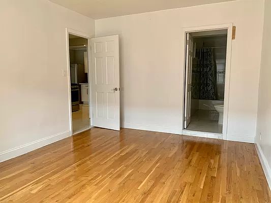 2nd image of 65-50 Wetherole St #4K