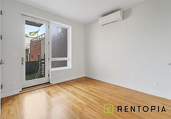 5th image of 700 Flushing Ave #1B