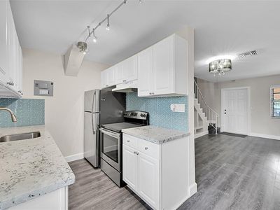 905 NE 28th St #202, Fort Lauderdale, FL, 33334