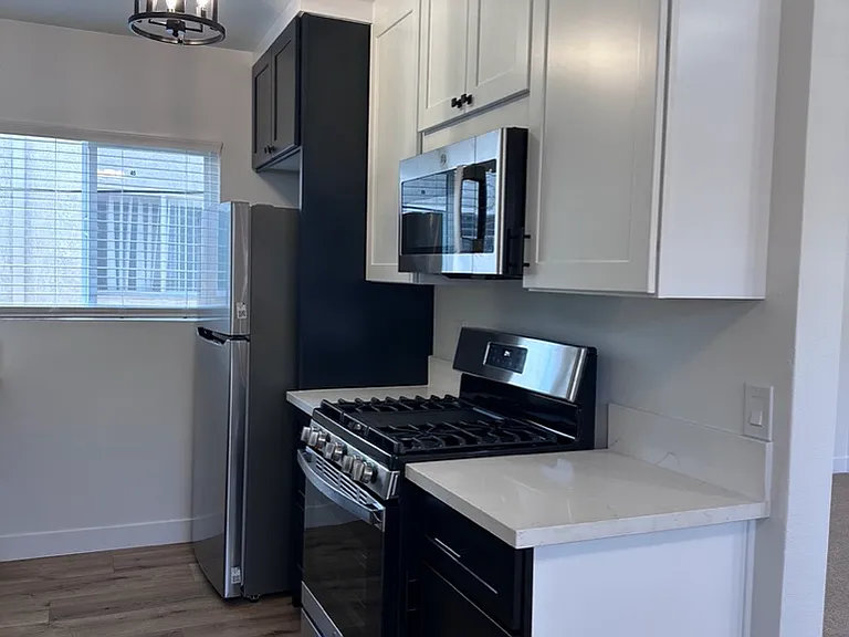 1720 Ventura Blvd #2C — Photo 13