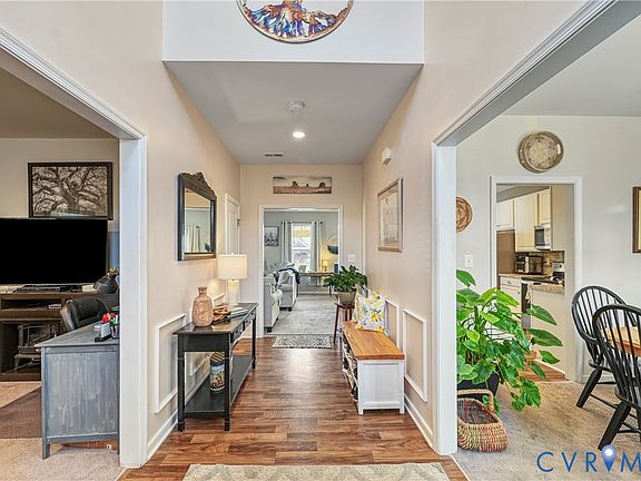 4th image of 306 Breezewood Way