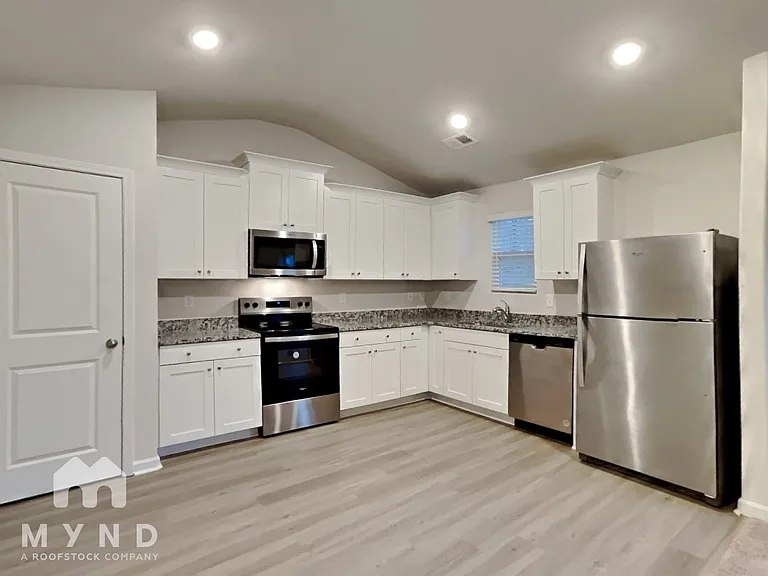 270 New Villas St — Photo 8