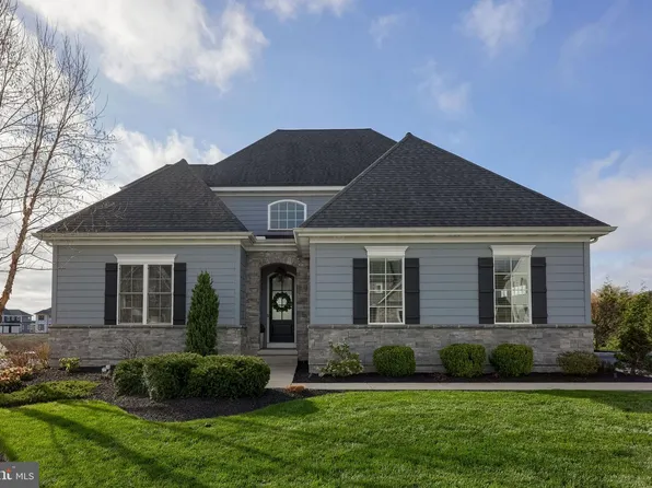 512 E Delp Rd, Lancaster, PA 17601