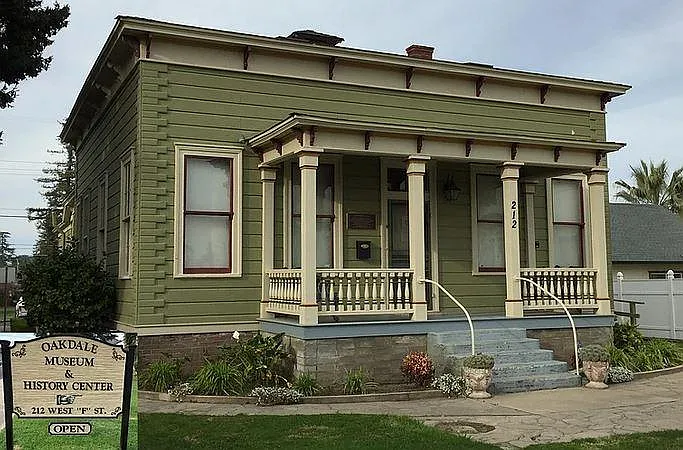 208 N 2nd Ave — Photo 27