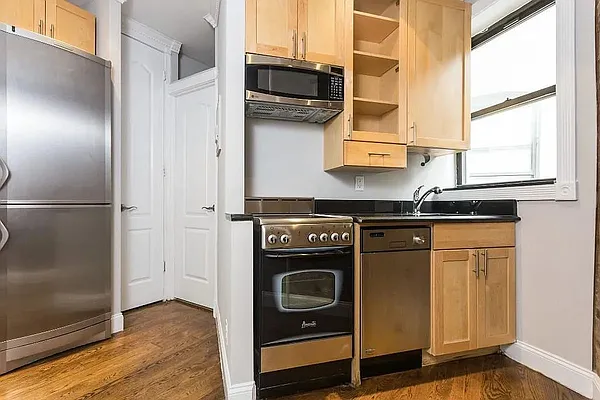 Rented by REAL New York | media 8