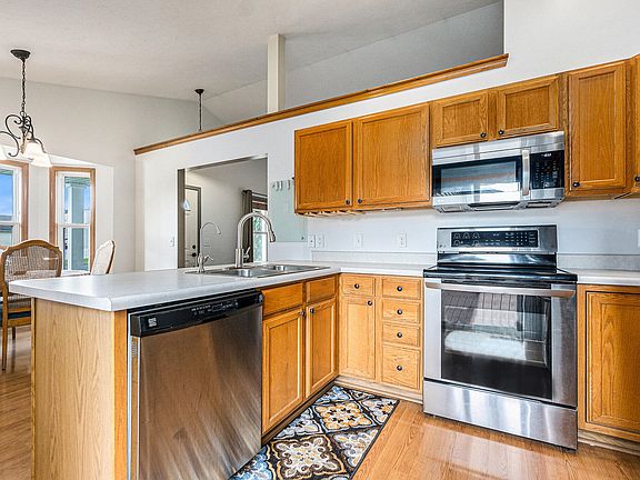 4th image of 2684 Arrowwood Ln