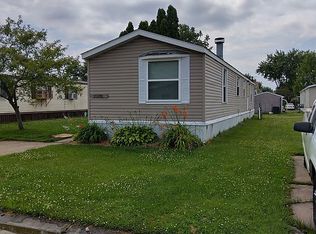 52203 Nantucket Ln, Chesterfield, MI 48051