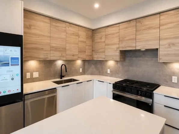 30494 Cardinal Ave #613, Abbotsford, BC V2T 0E4