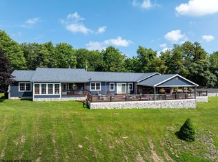 775 Breezyknoll Dr, Buckhannon, WV 26201
