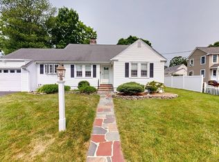 6 Maple Cir, Shrewsbury, MA 01545