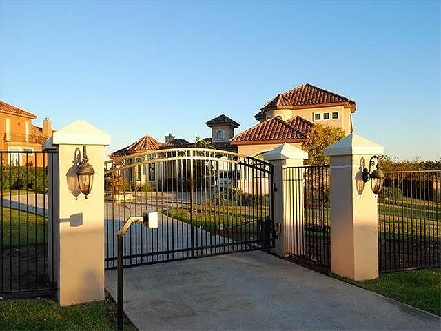 1st image of 25608 Kahala Sunset Ct