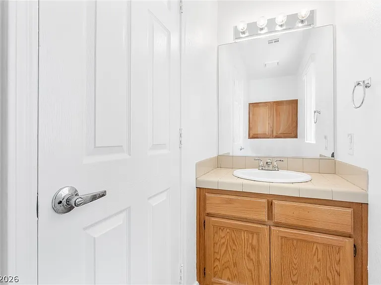 1444 Country Hollow Dr — Photo 20