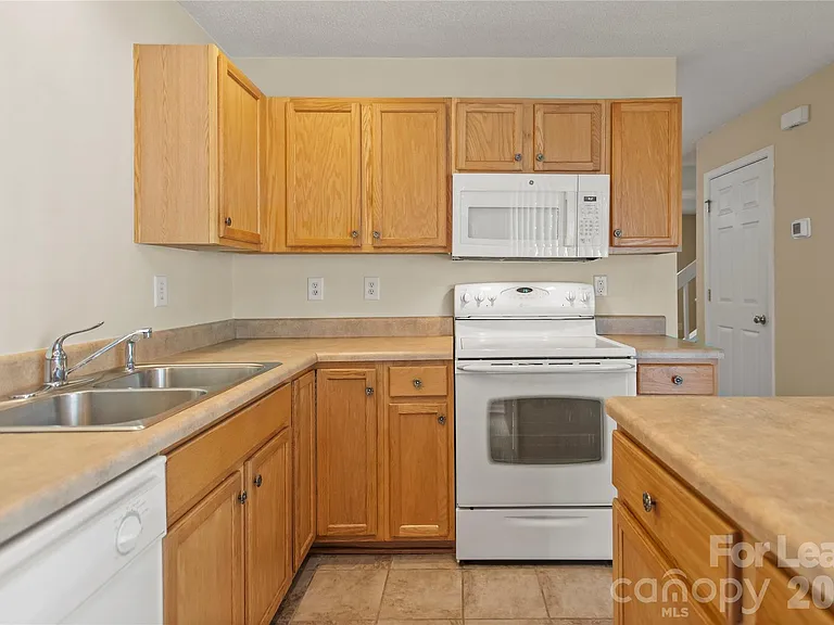 148 Mangum Cir — Photo 12