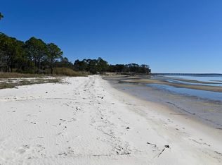 19 S Bay Shore Dr, Eastpoint, FL 32328