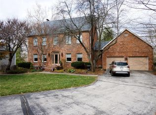 4002 Stoneledge Ct, Godfrey, IL 62035