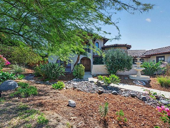 2nd image of 2735 Crownpoint Pl