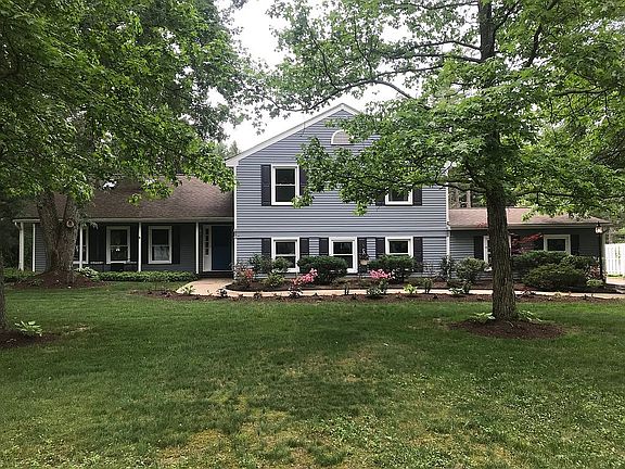 2nd image of 7893 Woodsway Ln