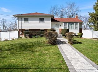 3 Ketay St, East Northport, NY 11731