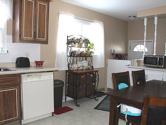 4th image of 4716 Palm Ave