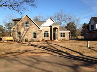 202 Silvercreek Ln, Perry, GA 31069