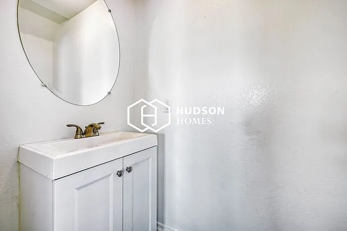 5638 S 10th Dr — Photo 25
