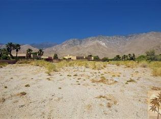 825 E Bogert Trl, Palm Springs, CA 92264