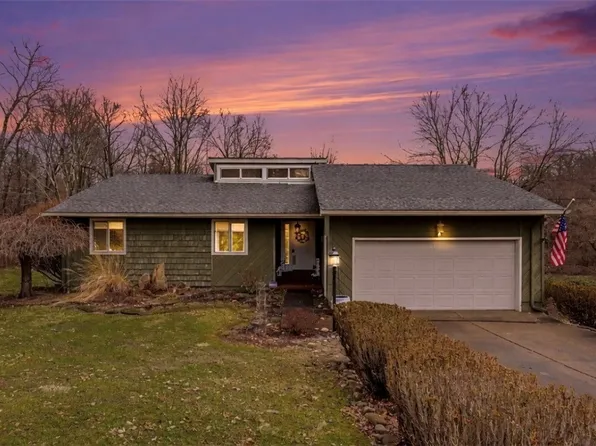 1511 Homestead Dr, East Liverpool, OH 43920