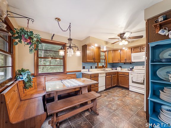 5th image of 889 Benham Street