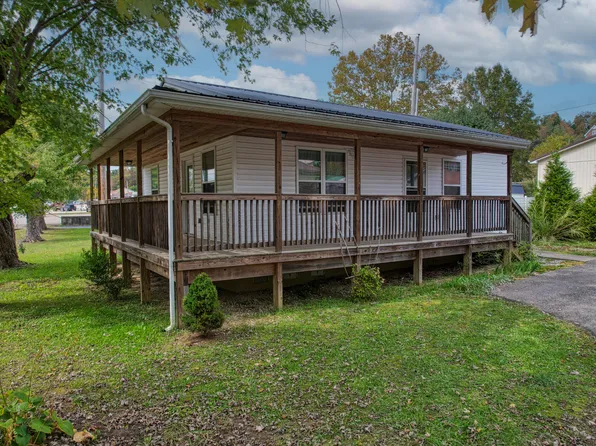 871 Prestonsburg St, West Liberty, KY 41472