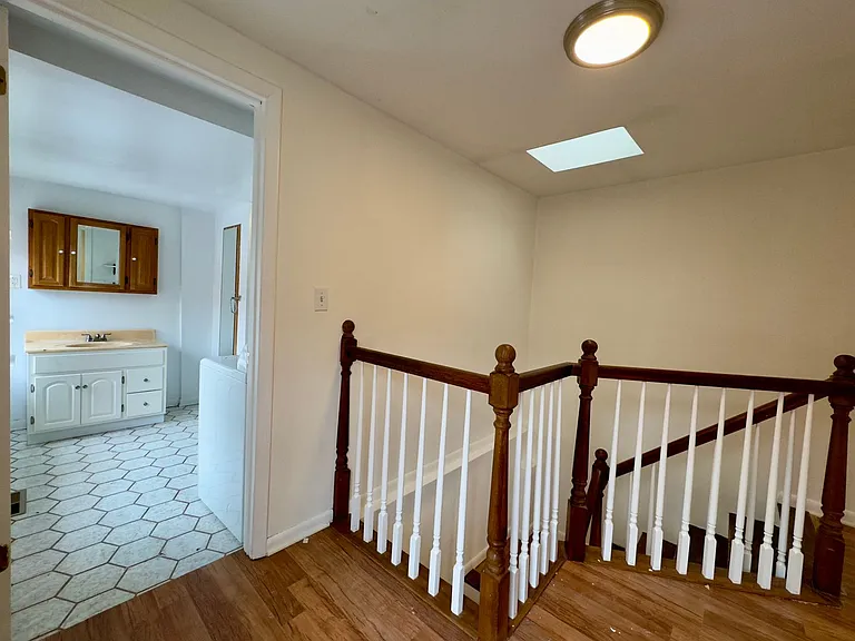 678 Melvin Dr — Photo 8