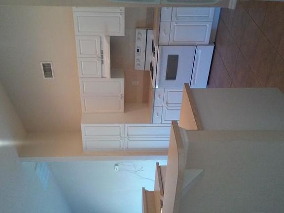 5th image of 3218 15th St SW
