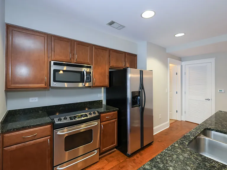 222 Glenwood Ave #410 — Photo 3
