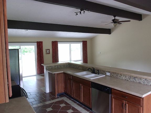 2nd image of 2175 Scenic Dr NE