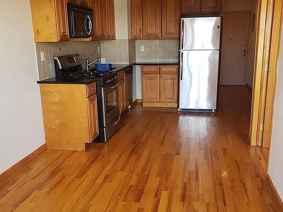 5th image of 31-26 28th Ave Unit 2R