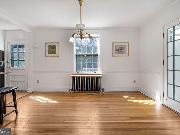 5th image of 4102 Rosemary St