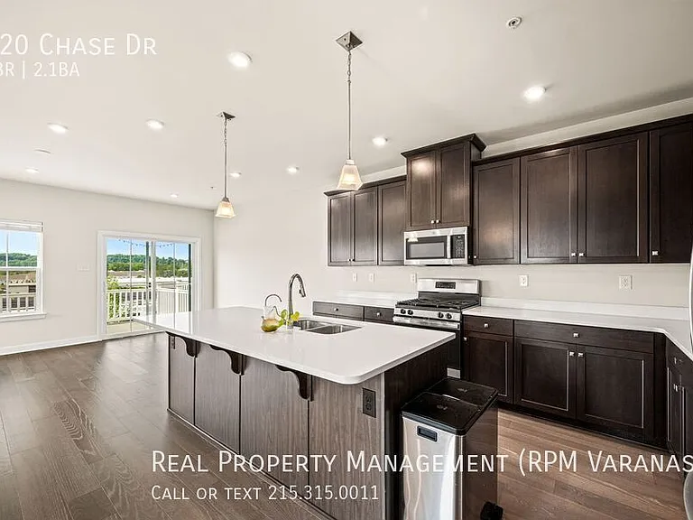 220 Chase Dr — Photo 11