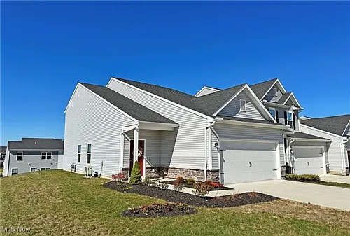411 Honeycrisp Dr NE Photo 1