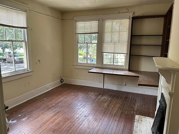 4th image of 2003 Pine St #5