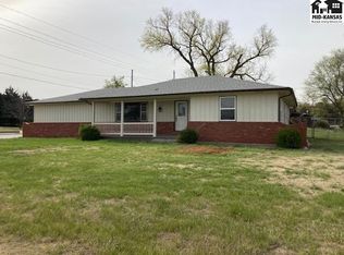 521 N Maxwell St, McPherson, KS 67460