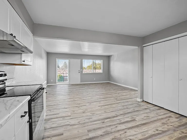 Eastside Village Apartments — Photo 80