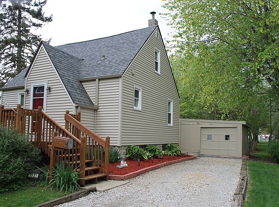 2nd image of 1131 Bergen Ave